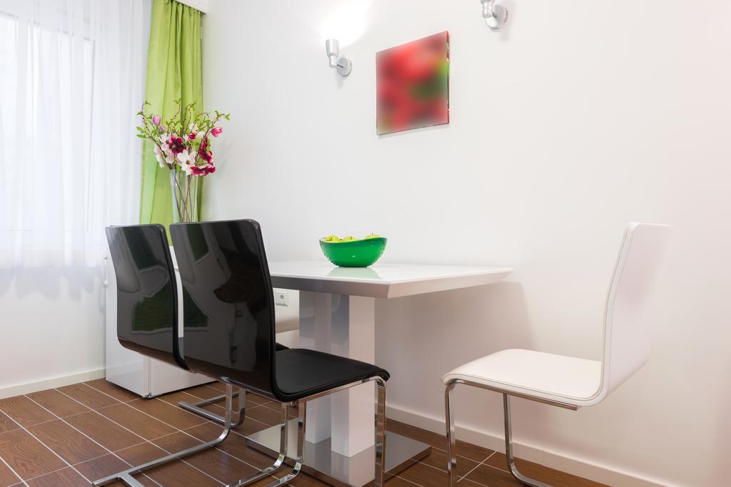 Central Belgrade Apartments 3 Room photo